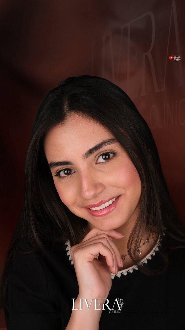 Amanda · London · Hollywood Smile